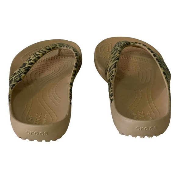 Crocs Kadee II leopard print thong flip flops sandals women’s size 8 - Picture 5 of 7